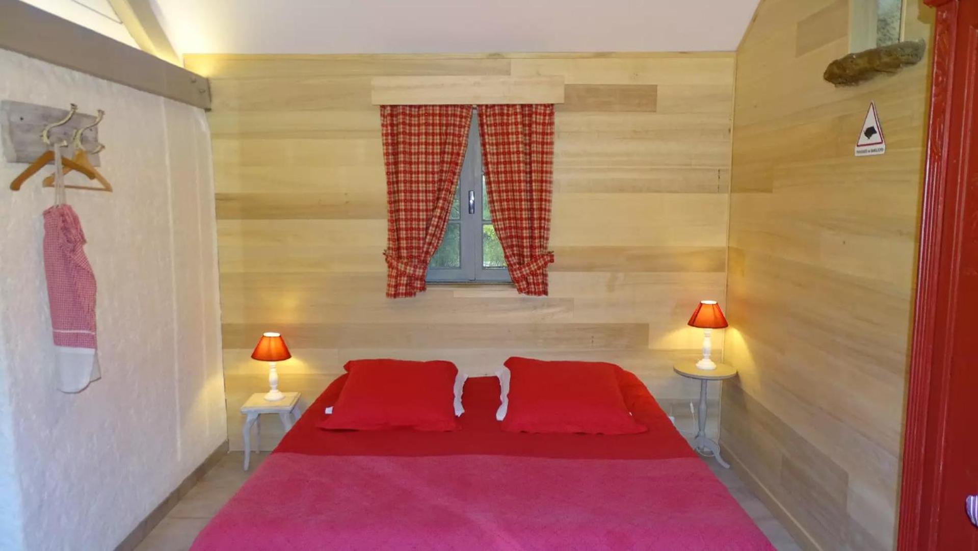Chambres D'Hotes La Combe De Redoles Tour-de-Faure ภายนอก รูปภาพ